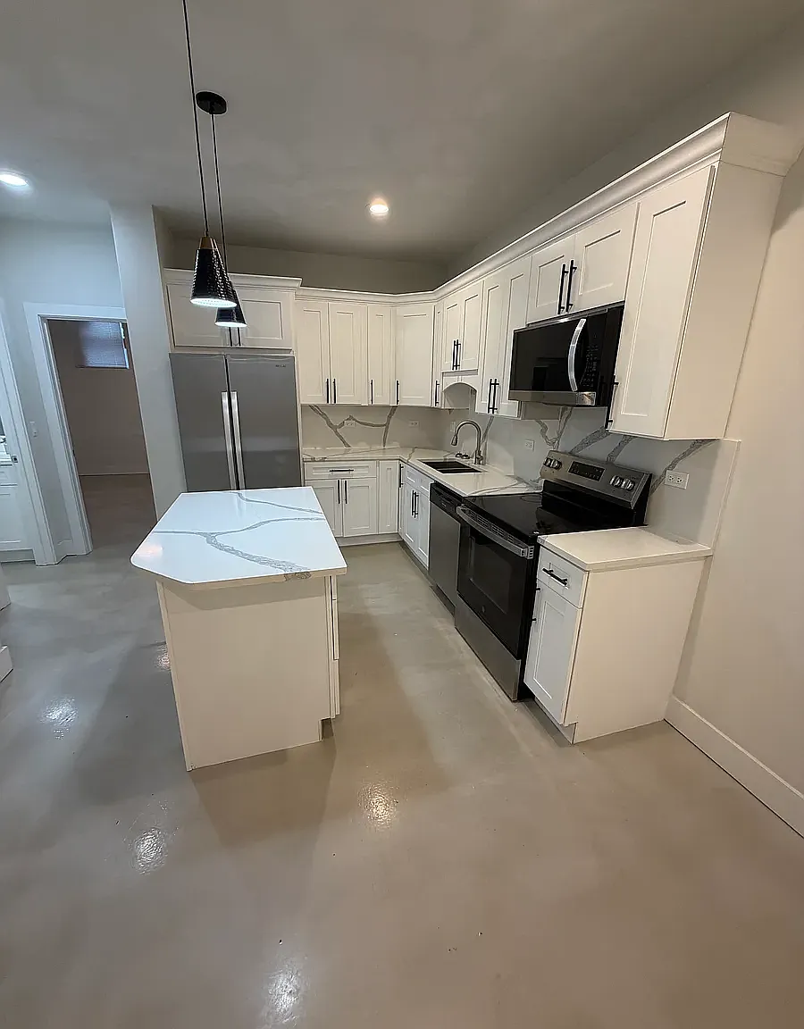 3 bed, 1050 sqft, $3,650 — Photo 4