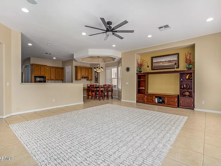1687 E Carob Dr — Photo 9