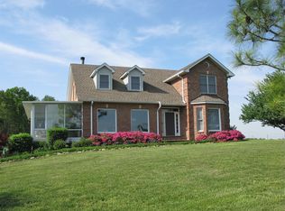 595 Ranch Rd, Portland, TN 37148