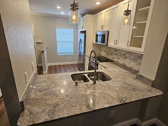 5th image of 12406 Berkeley Square Dr