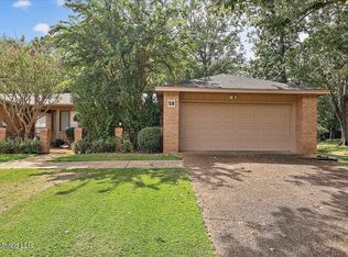 58 Shore Dr, Clinton, MS 39056