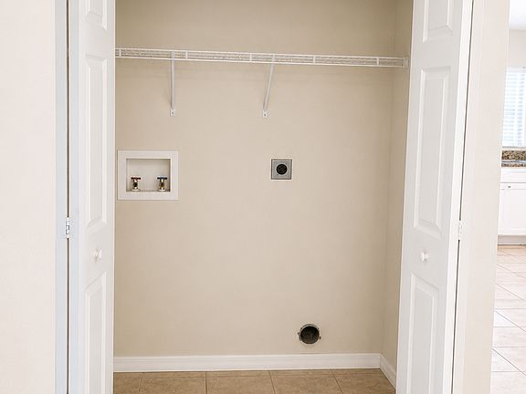 2nd image of 36 Banyan Crse Unit A