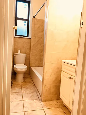 Rented by Lang Realty LLC | media 11