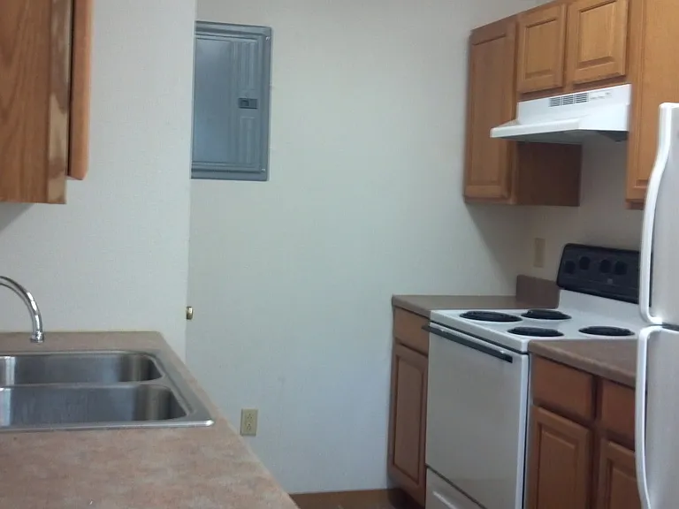 Deer Run Apartments — Photo 28