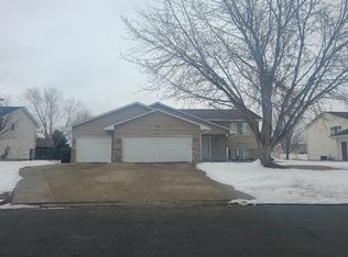 805 S Elm St, Belle Plaine, MN 56011
