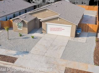3323 N Bridge St, Visalia, CA