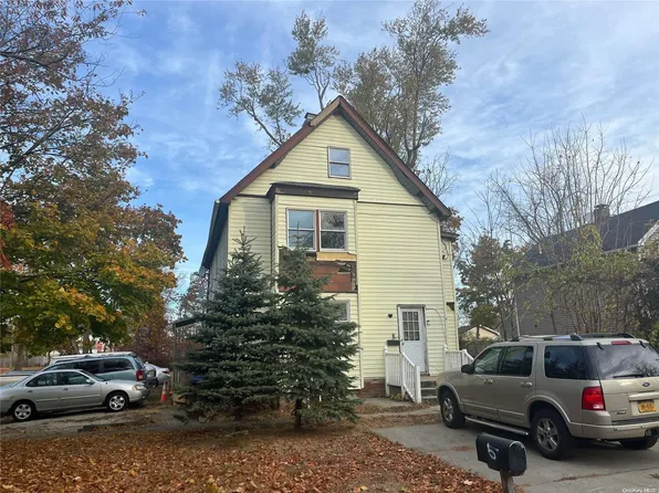 5 Brightside Avenue, Central Islip, NY 11722