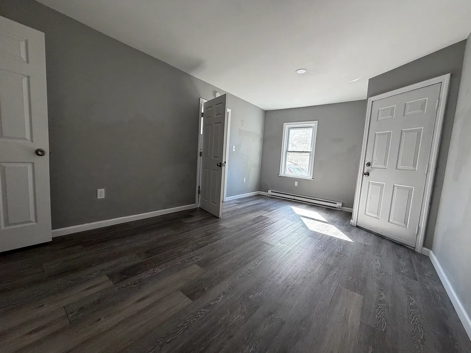 550 Baldwin St — Photo 3