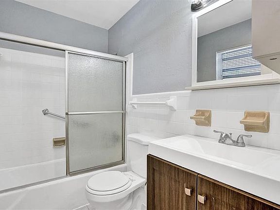 5th image of 1414 NW 2nd Ave #1