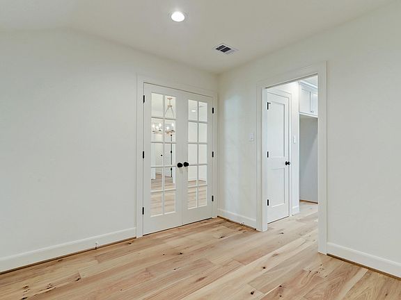 5th image of 11858 Westmere Dr