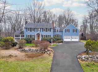 45 Lamppost Dr, Redding, CT 06896
