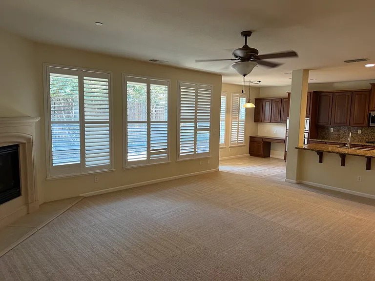 1427 Wyndham Ln — Photo 31