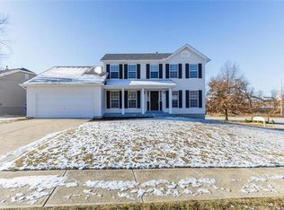 1192 Hampton Meadows Dr, Dardenne Prairie, MO