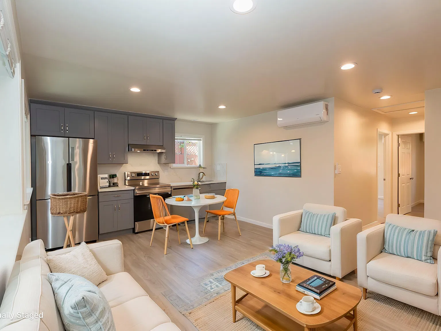 2 bed, 718 sqft, $4,000 — Photo 3
