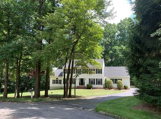 4 Dogwood Ct, Asbury, NJ