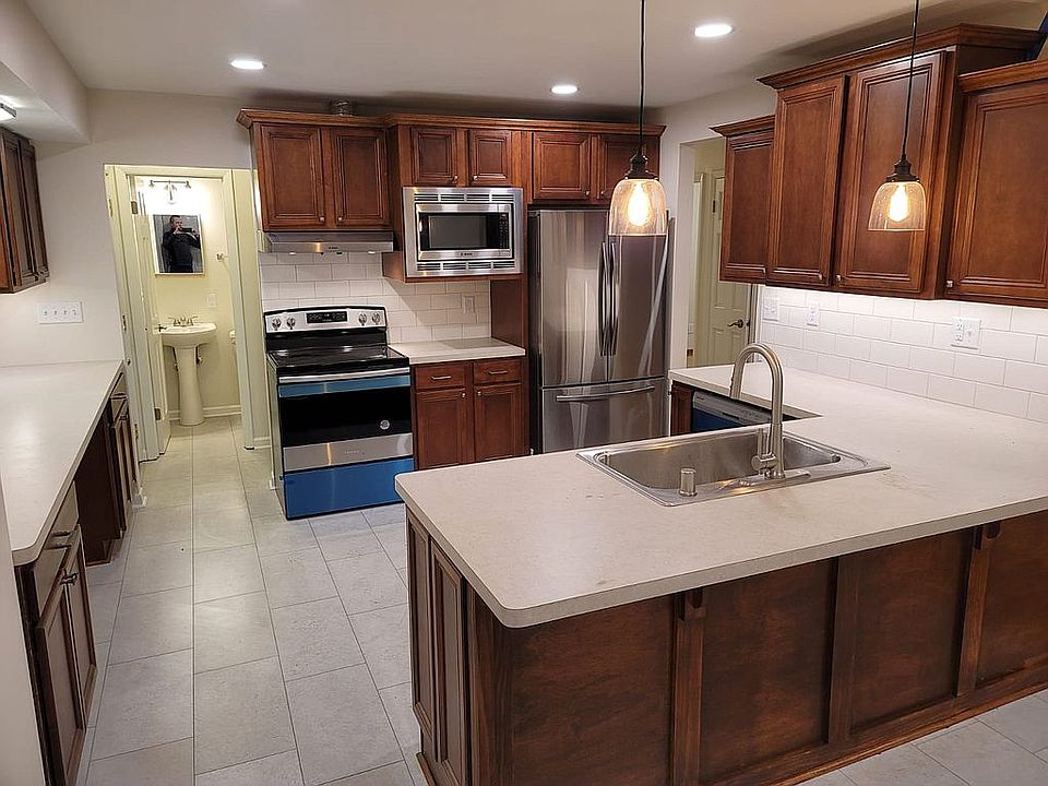 1st image of 6109 W Goodrich Ln