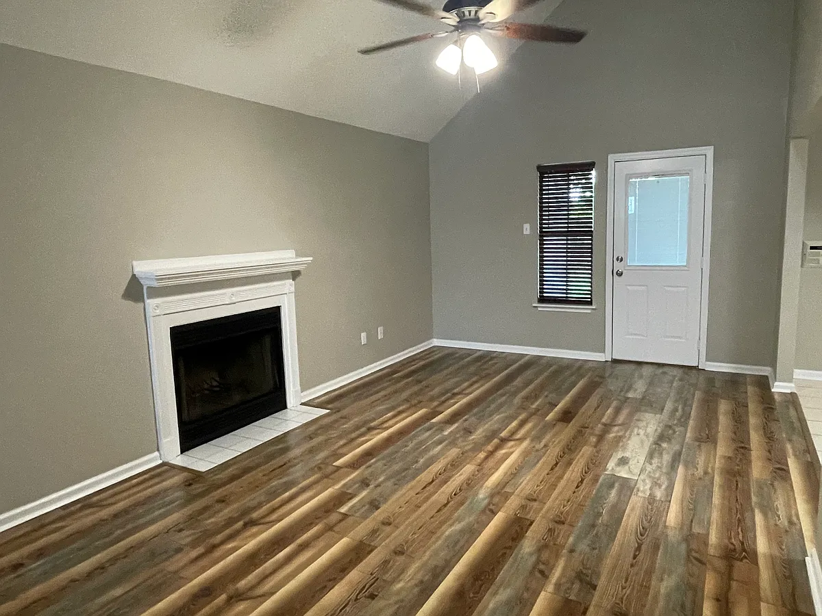 Building Photo - 113 Earline Dr