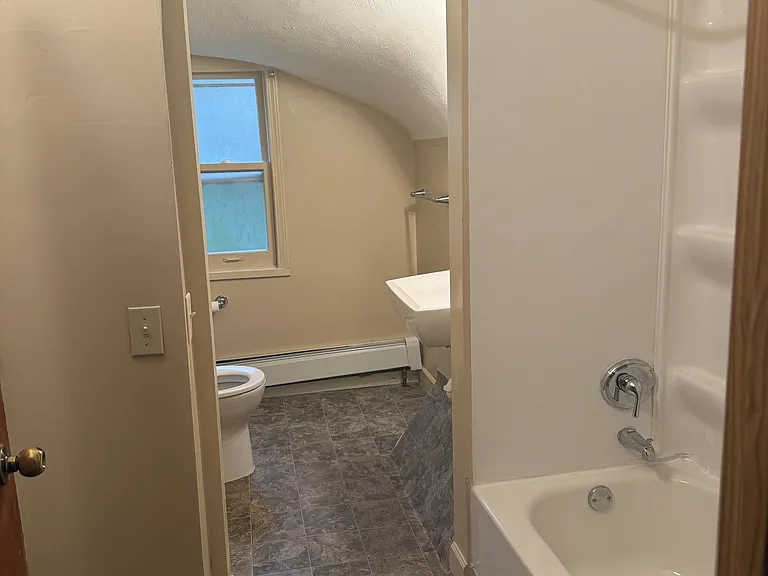694 Sims Ave E #1 — Photo 7