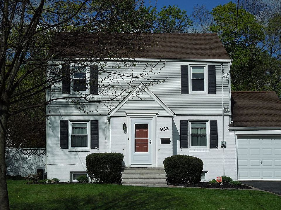 1st image of 932 Carnegie Ave