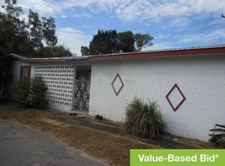 896 Derbyshire Rd, Daytona Beach, FL 32117