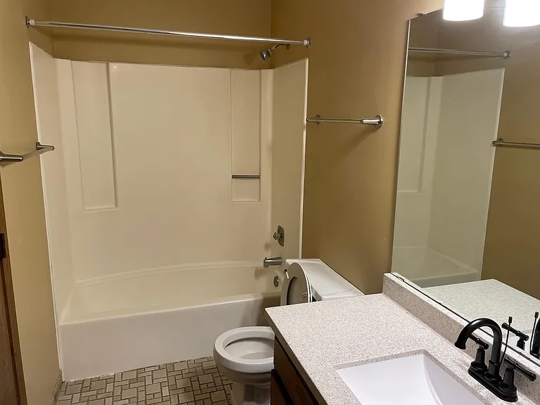 Upper level full bathroom
