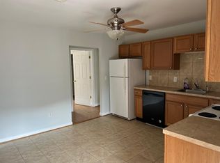 430 N New St #B, Staunton, VA 24401