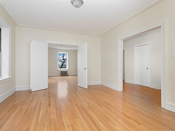 5th image of 227 Haven Ave #1A
