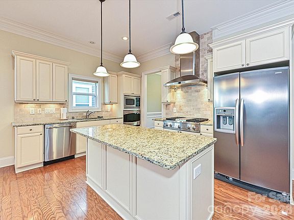 5th image of 21816 Chapel Way