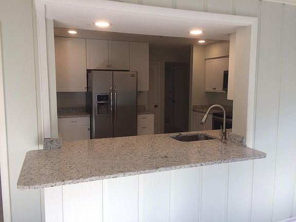 5th image of 356 Sea Grape Rd