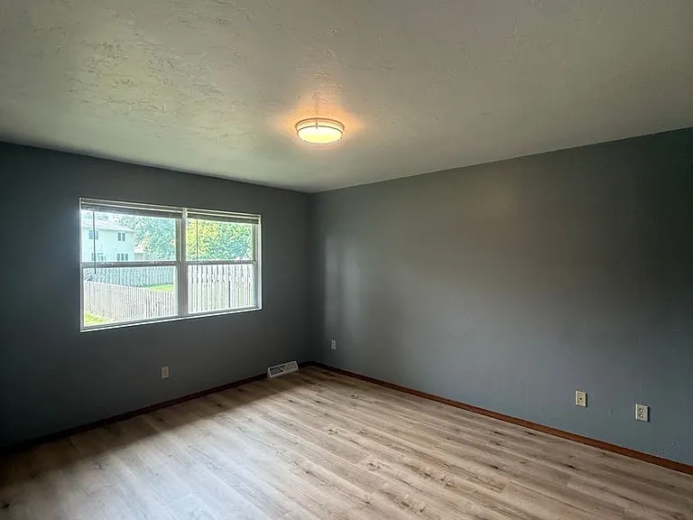 600 Mollies Way — Photo 8