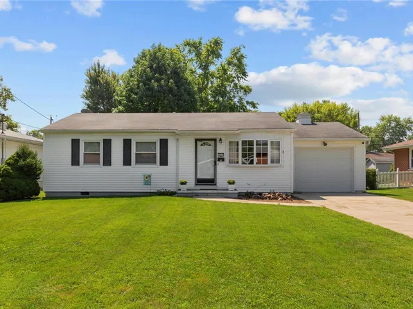 210 Canterbury St, Bethalto, IL 62010