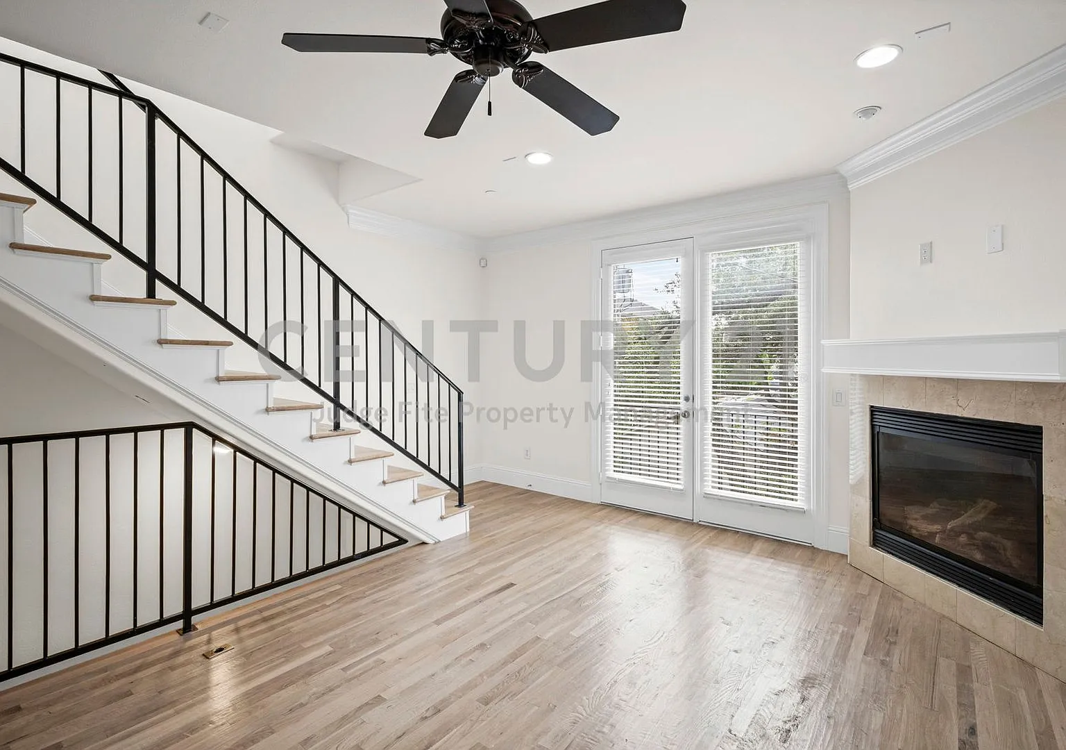 Rare 3-Story 4/4/2 Townhome in University Park Ready for Immediate Move-In! — Photo 4