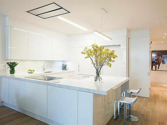 4th image of 34 W 17th St #Penthouse