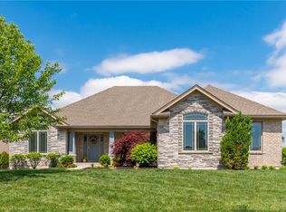 341 Crown Point Dr, Centerville, OH 45458