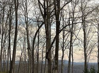 230 Storyland Ln, Byrdstown, TN 38549