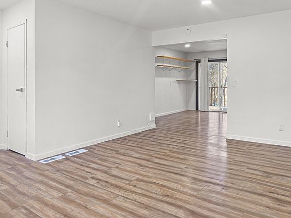 Living Room - Kitchen Area