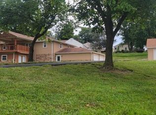 5001 NW High Drive Ter, Riverside, MO 64150