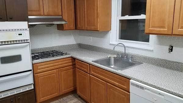 1st image of 144 2nd Ave #38-3