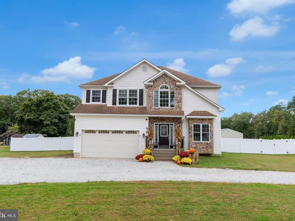 1110 Columbia Rd, Hammonton, NJ 08037