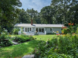 26 Laurel Rd, Essex, CT 06426