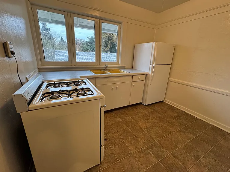 455 W 12th Ave #202 — Photo 7
