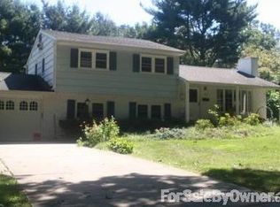 46 Evans Dr, Cranbury, NJ 08512