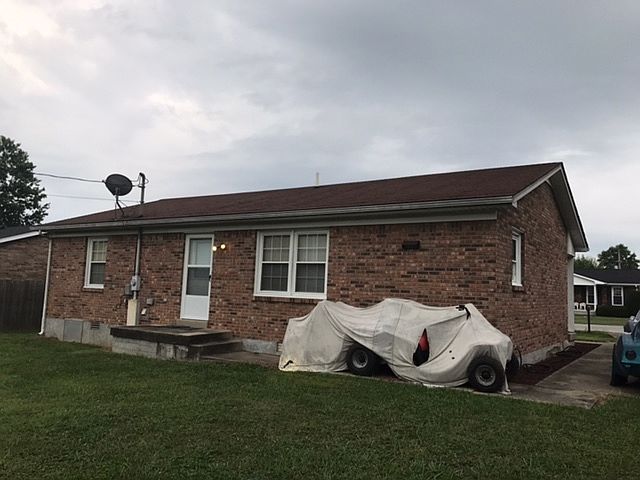 2nd image of 211 Sitka St