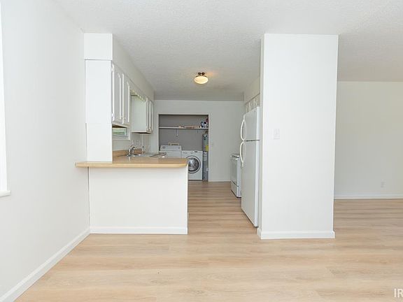5th image of 4112 Frisse Ave