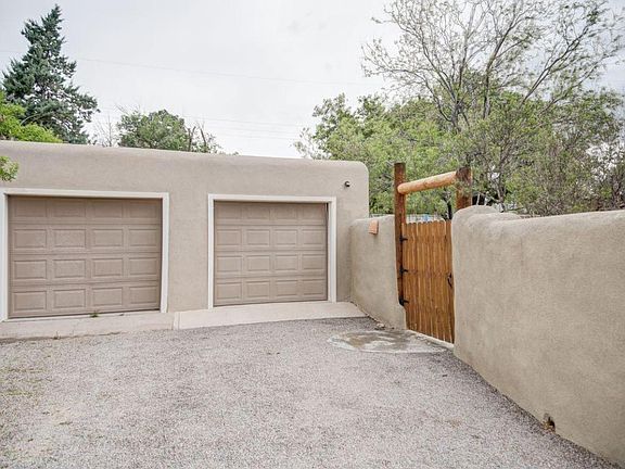 3rd image of 505 Aliso Dr SE
