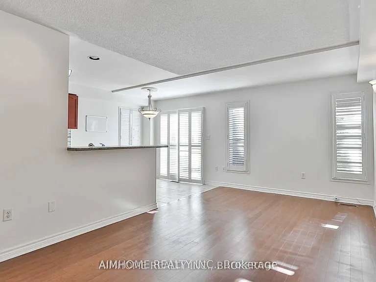 348 Kittridge Rd — Photo 8
