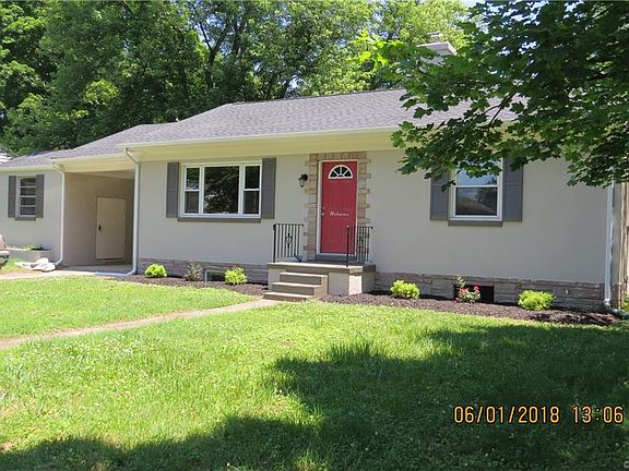 3rd image of 7703 Antionette Dr
