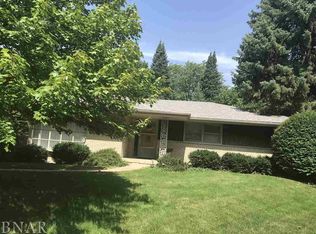 708 Northway Ln, Bloomington, IL