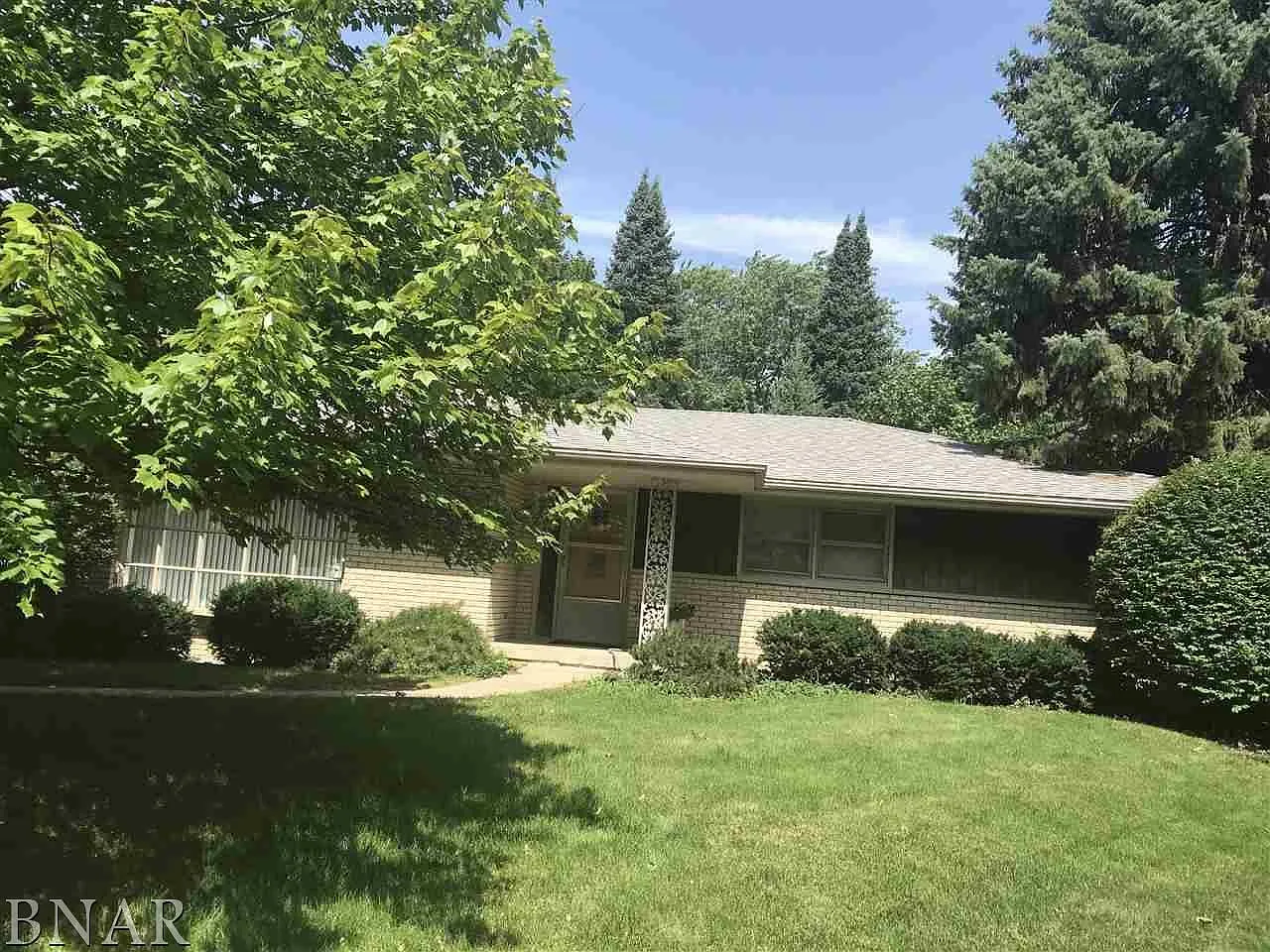 708 Northway Ln photo 1