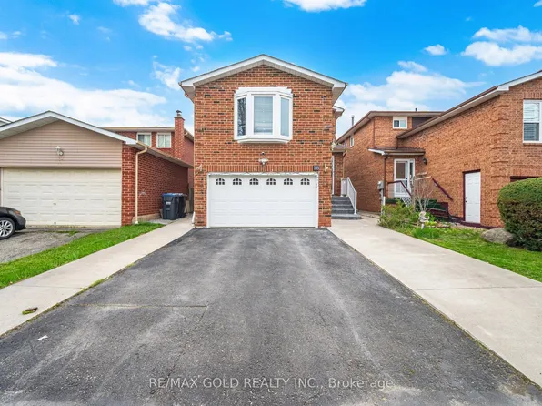 18 McGraw Ave, Brampton, ON L6X 3M4